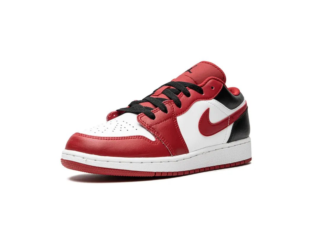 Nike Air Jordan 1 Low Bulls (GS) - PLUGSNEAKRS