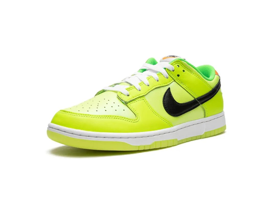 Nike Dunk Low SE Splash Volt - PLUGSNEAKRS